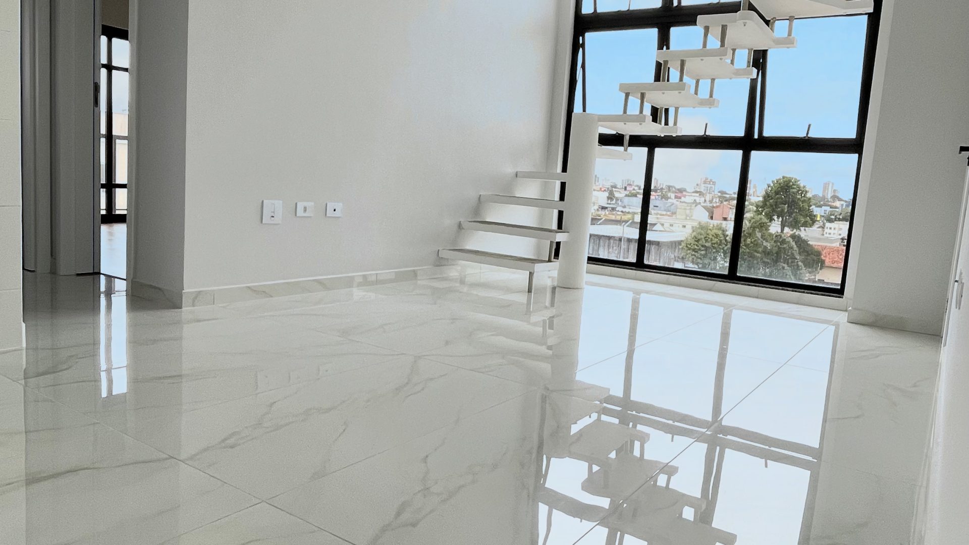 DUPLEX 02 QUARTOS, SENDO 1 SUÍTE